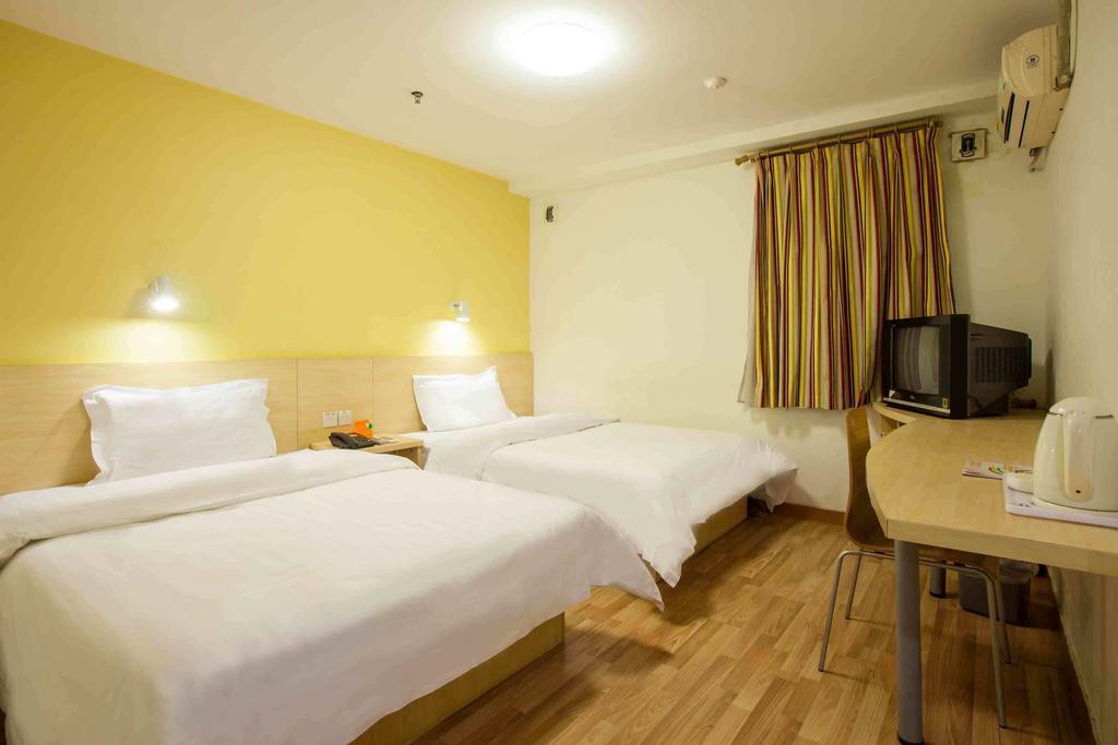 7Days Inn Guangzhou Baiyun International Airport Renhezhen 객실 사진