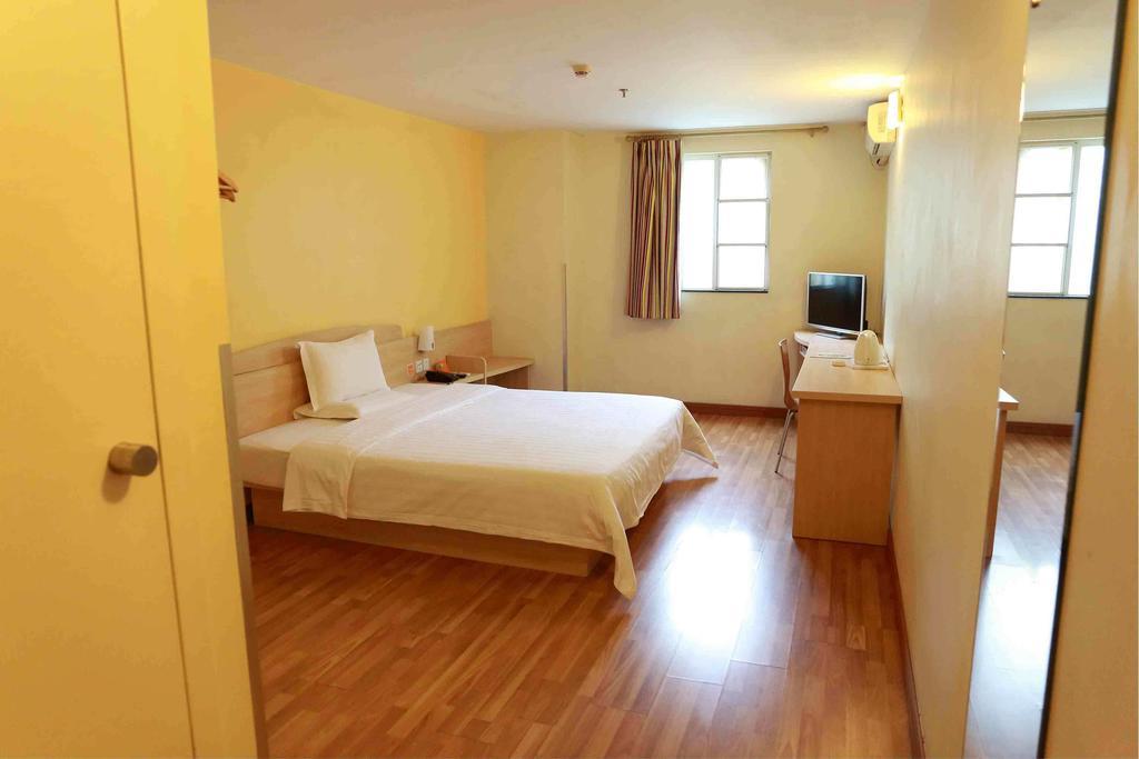 7Days Inn Guangzhou Baiyun International Airport Renhezhen 객실 사진